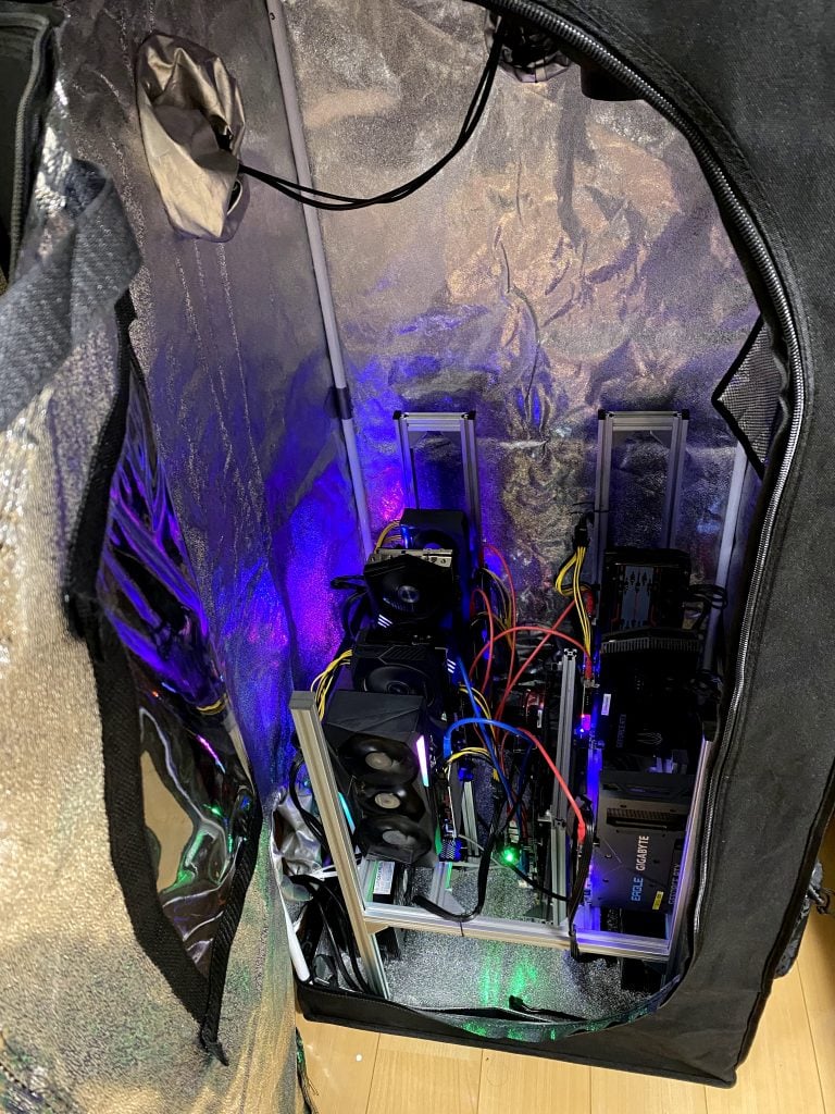 Mining rig inside the glow tent
